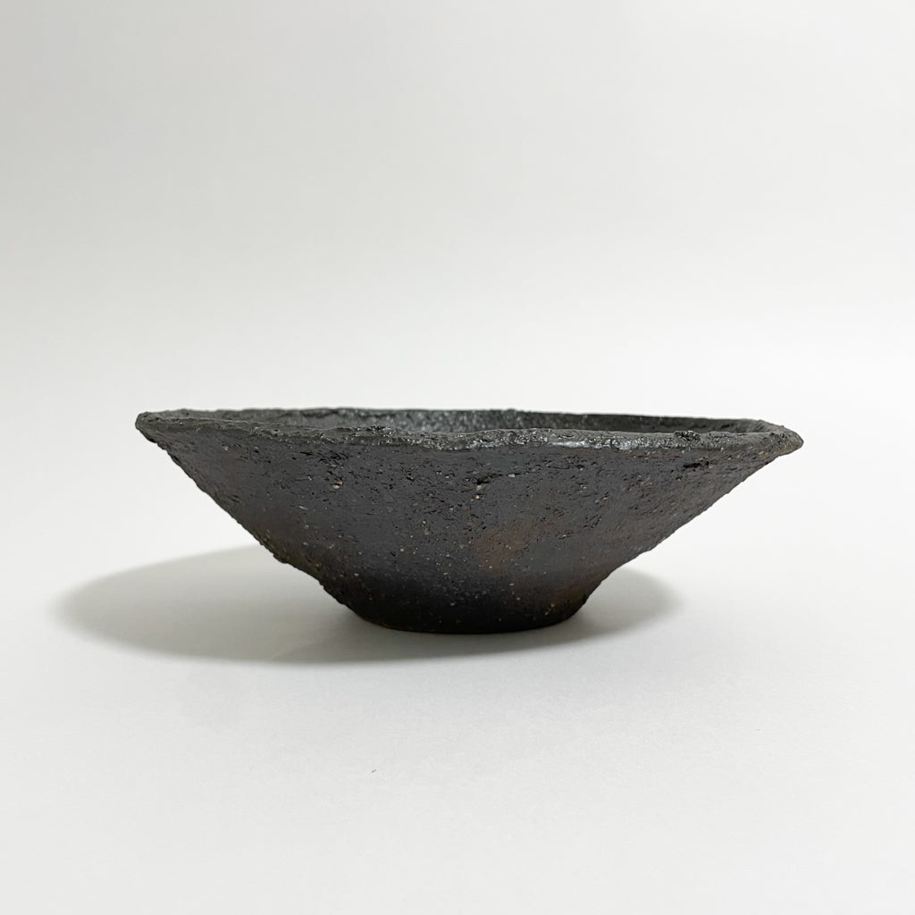 庚申窯(福岡)　黒鉢